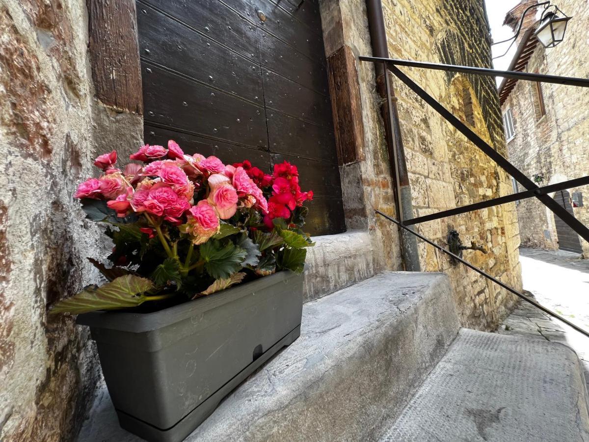 Dimora Casina Dell'Abbondanza Apartment Gubbio Exterior photo